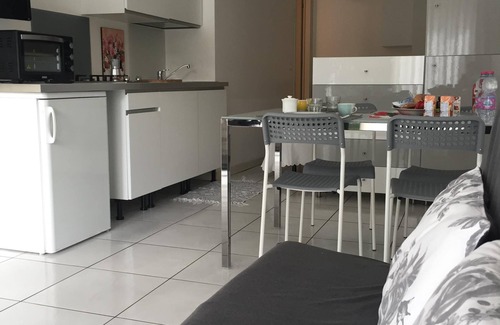 Entratico Apartment | romantic studio, lake area