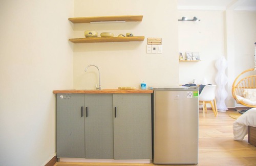 Bui Thi Xuan Apartment | Romantic Studio with Sunlight in the City Center