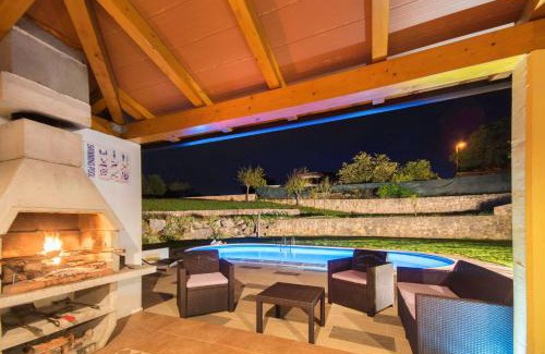 Sveta Nedelja Apartment | Romantic Villa Green Sky with Pool and Garden