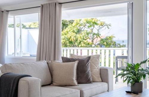Knysna Villa | Romantic Villa1 Getaway on the Knysna Lagoon