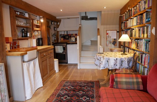 Sudbury Cottage | Romantic village hideaway for two. Great for walking and cycling.