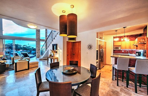 Romantic Zone Villa | ROMANTICA ZONE! CLICK HERE! VILLA&CAR! Map distance off. Villa is in Old Town!