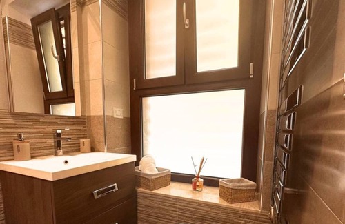 Giovinazzo Apartment | Romaseven, cozy a stone's throw from the sea and the historic center