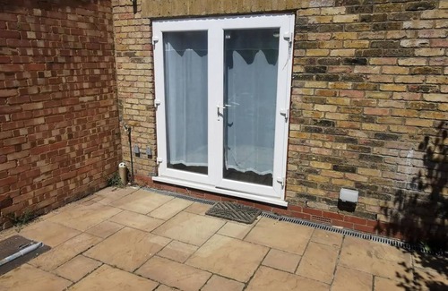 Brooklands Apartment | Romford Retreat - Stylish Apartment Stay