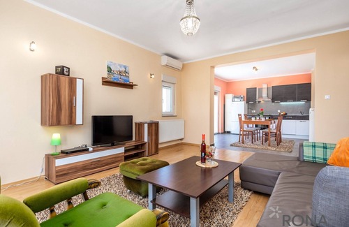 Bezjaki Apartment | Rona apartment Smokva 2