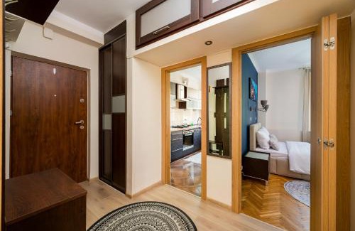 Praga Poludnie Apartment | Rondo Wiatraczna Stylish Apartment by BookingHost