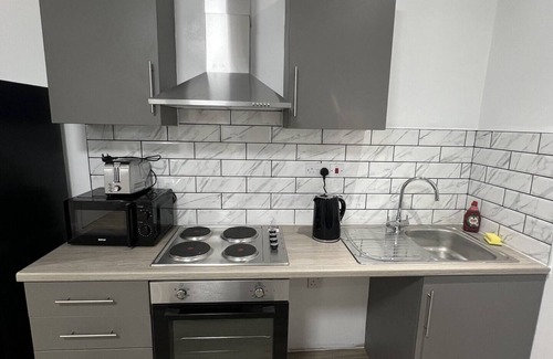 Liverpool Apartment | Roof Terrace | W/M | Smart TV | Free Parking