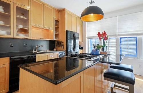 Seaside Condo | Rooftop Deck in Seaside, Amazing Gulf & Town Views, 2 Kings, + 2 Adult Bikes!