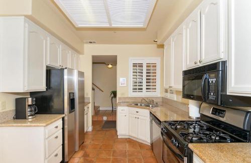 Townsite House | Rooftop Deck Spectacular Ocean View M-A