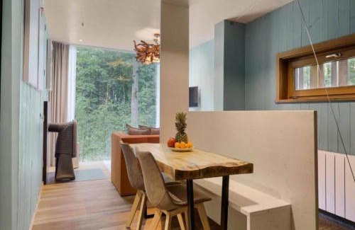 Maubray House | Rooftop Retreat with Sauna