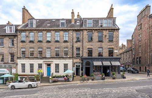 New Town House | Room 1 Summary: No. 5