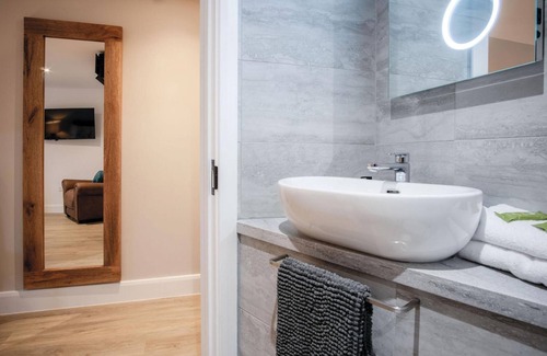 Pen-y-cae Apartment | Room 1 - The Sleeping Giant - Pen Y Cae Inn