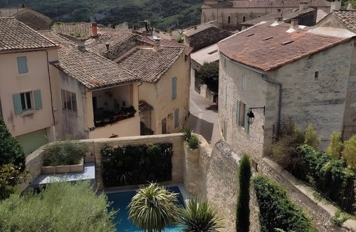 Collias Apartment | Room '12' with shared pool, Wi-Fi and air conditioning
