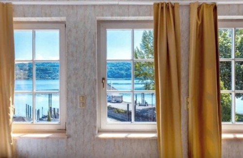 Reichenau Apartment | Room '2-Bett Mit Seeblick' with Lake View, Shared Terrace and Wi-Fi