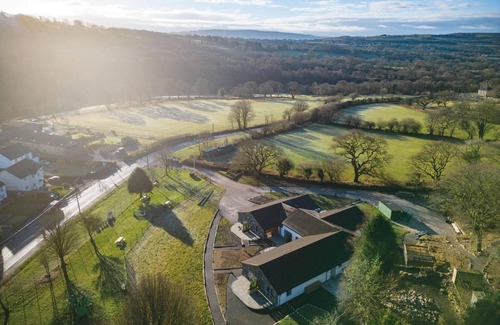 Pen-y-cae Apartment | Room 2 - The Sleeping Giant - Pen Y Cae Inn