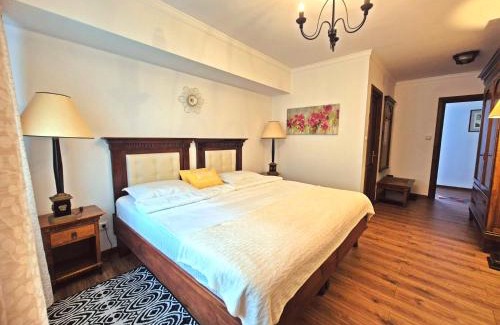 Kiseleff Apartment | Room 27 @ Arc de Triomphe