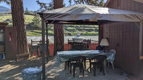 Pinehurst House | Room #3 at the Apple Place