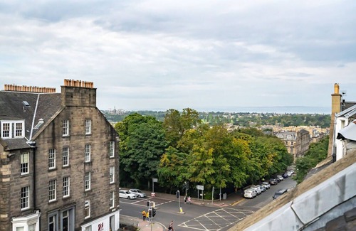 New Town House | Room 4 Summary: No. 5