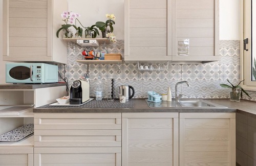 Riola Sardo Apartment | Room '40°Parallelo - Standard 3' with Shared Garden, Wi-Fi and Air Conditioning