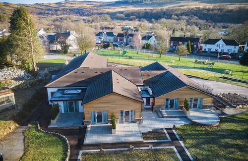 Pen-y-cae Apartment | Room 6 - The Sleeping Giant - Pen Y Cae Inn