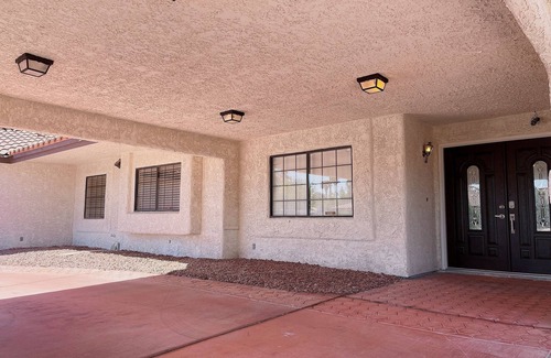 Chinatown House | room B : cozy private queen bed & shared bath