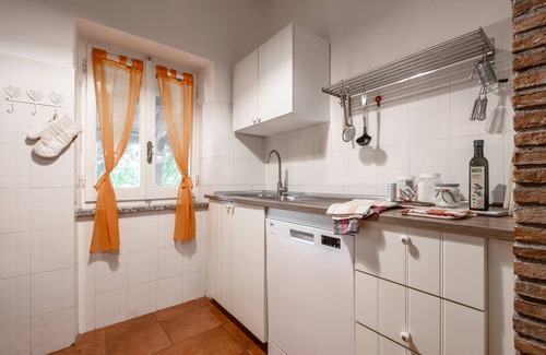 Sorano Apartment | Room 'Camera Sud' with Shared Pool, Shared Terrace and Wi-Fi