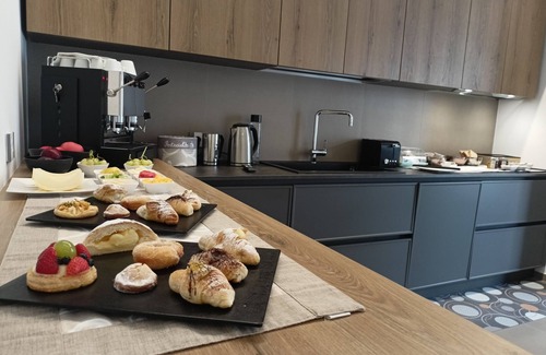 Marsala Apartment | Room 'Casa Umeli Nocellara' with Shared Terrace, Wi-Fi and Air Conditioning