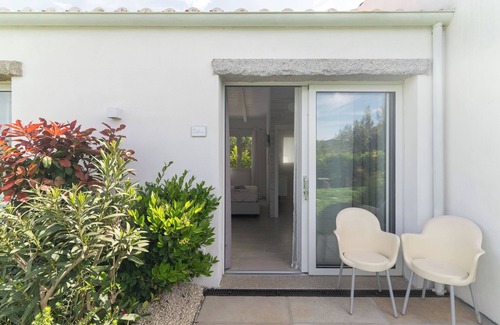 Su Canale Apartment | Room 'Dalia' with Mountain View, Wi-Fi and Air Conditioning