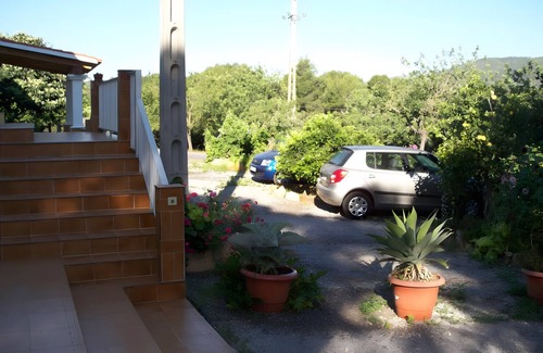 Es Figueral Beach Apartment | Room 'Doble - 5' with Mountain View, Wi-Fi and Air Conditioning