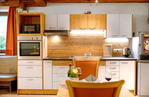 Valle Aurina Apartment | Room 'Ederhof 5' with Mountain View, Shared Terrace and Wi-Fi