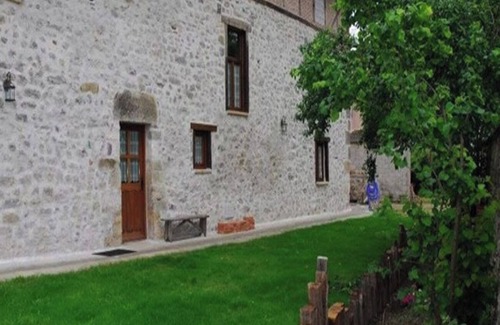Agurain House | Room 'Habitacion Azul' with Shared Terrace, Shared Garden and Wi-Fi