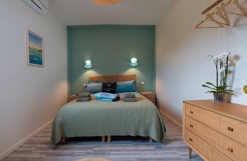 Ploeren Bed & Breakfast | Room 'Houat' with shared terrace, Wi-Fi and air conditioning