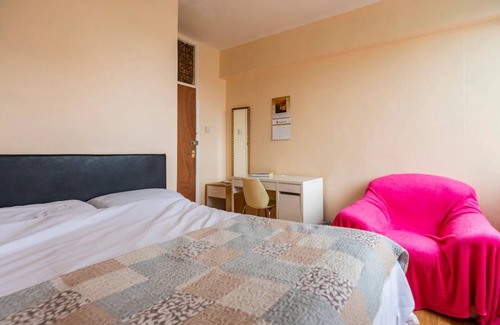 Euston Bed & Breakfast | Room in Central London
