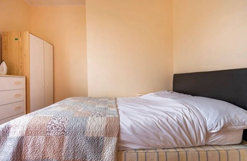 Euston Bed & Breakfast | Room in Central London