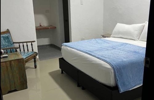 Marbella Cabin | "room in Lodge - Tr-a5d Hostel Room Near Castillo San Felipe With Pool and Wifi"