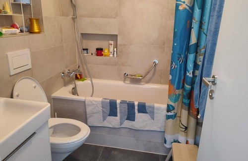 Courtepin House | Room in our family home, close to the station and services