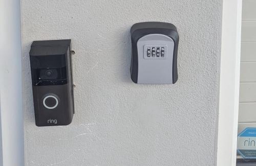 Swanscombe House | Room in Swanscombe, Kent