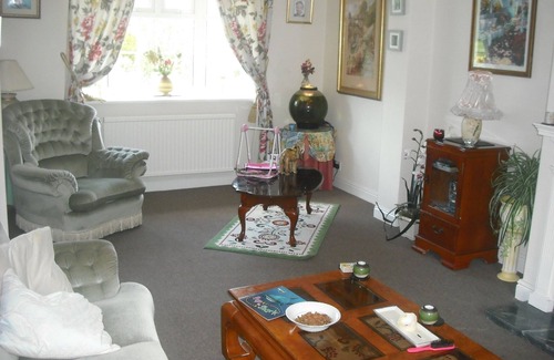 Collingham House | Room-large Home in Prime Location for al