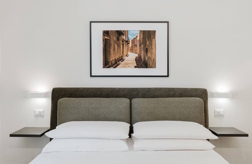 Marsala House | Room 'Libeccio' with Shared Garden, Wi-Fi and Air Conditioning