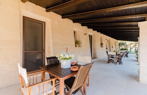 Casarano Apartment | Room 'Limone' with Private Terrace, Wi-Fi and Air Conditioning