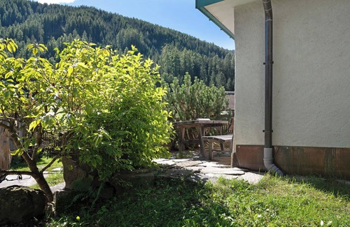 Rio Bianco Apartment | Room 'Naturidyll Mitterbach 1' with Mountain View, Shared Garden and Wi-Fi
