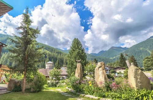 Rio Bianco Apartment | Room 'Naturidyll Mitterbach 5' with Mountain View, Private Terrace and Wi-Fi
