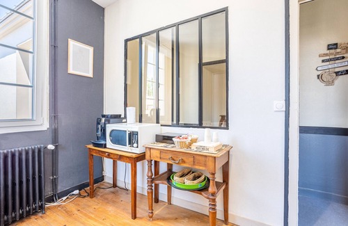 Saint-Vincent-Sterlanges Apartment | Room 'N°11' with Wi-Fi