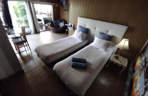 Maia House | Room near the airport