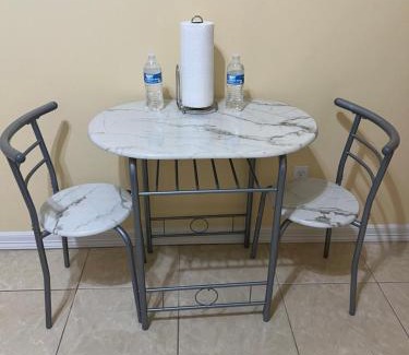 Edinburg House | Room, Private Restroom and Entrance