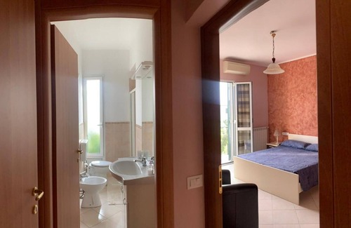 Ligo Bed & Breakfast | Room 'Quadrupla' with Mountain View, Wi-Fi and Air Conditioning