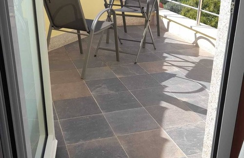 Macedo de Cavaleiros Apartment | Room 'Quarto Silva' with Mountain View, Wi-Fi and Air Conditioning
