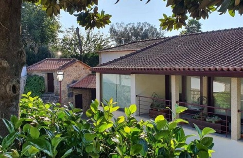 Amares Apartment | Room 'Quarto 3 - Quinta Da Ataíde' with Mountain View, Shared Pool and Wi-Fi