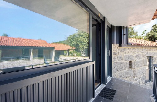 Rossas Apartment | Room 'Quarto 8' with Mountain View, Wi-Fi and Air Conditioning