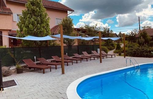 Rakovica Apartment | Room Sanja 6 with shared pool